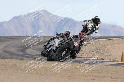 media/Nov-16-2025-Race Pace (Sun) [[8c5fa54630]]/Non Verified Riders (1st 20 Minutes)/6-Turn 12 (2pm)/